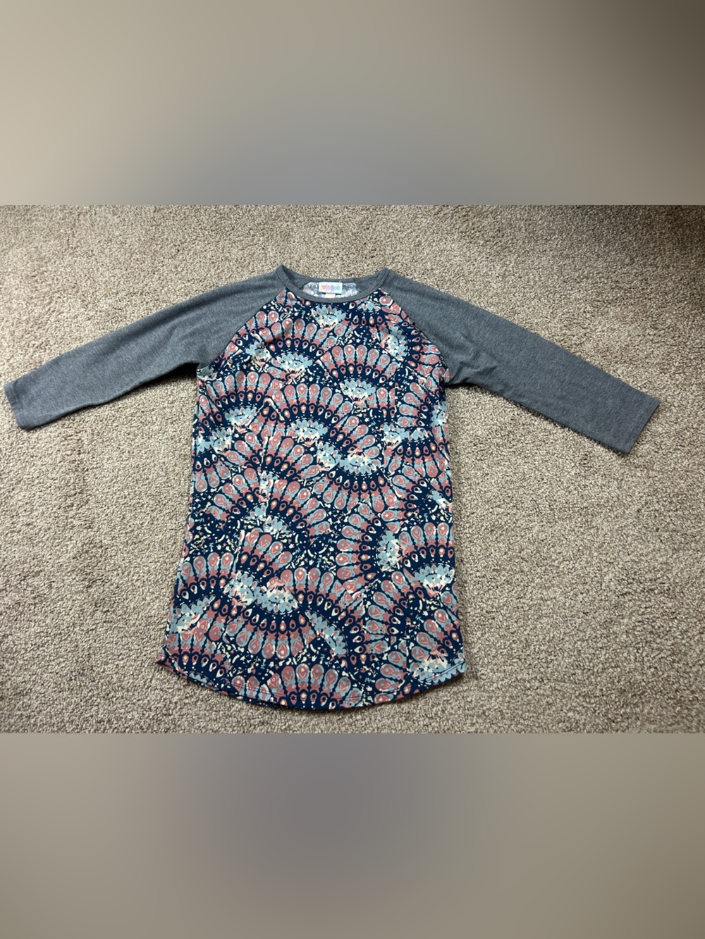 LuLaRoe Women’s XXS Multicolor Print Randy Baseball Raglan T-Shirt 3/4 Sleeve